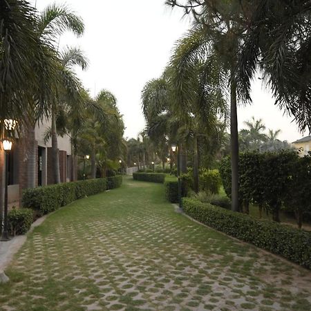 Kamal Resorts - The Luxury Of Being Yourself Ludhiana Luaran gambar